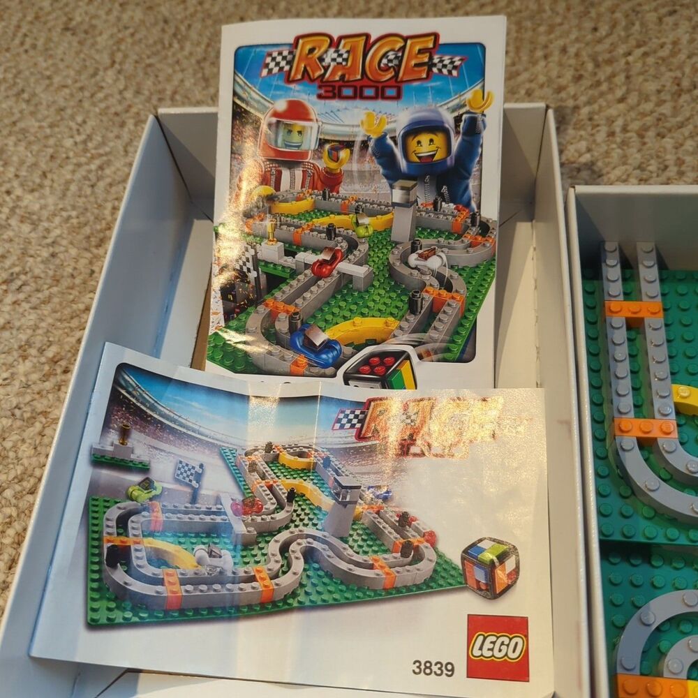 LEGO Race 3000  Car Racing Board Game #3839 2009 Complete Box Manual - Picture 3 of 6